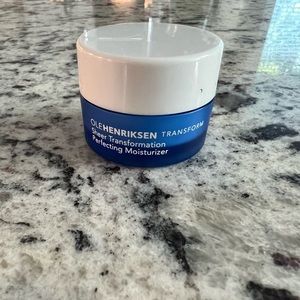 ❤️2/$18❤️ Olehenriksen Transform Sheer Transformation Perfecting Moisturizer